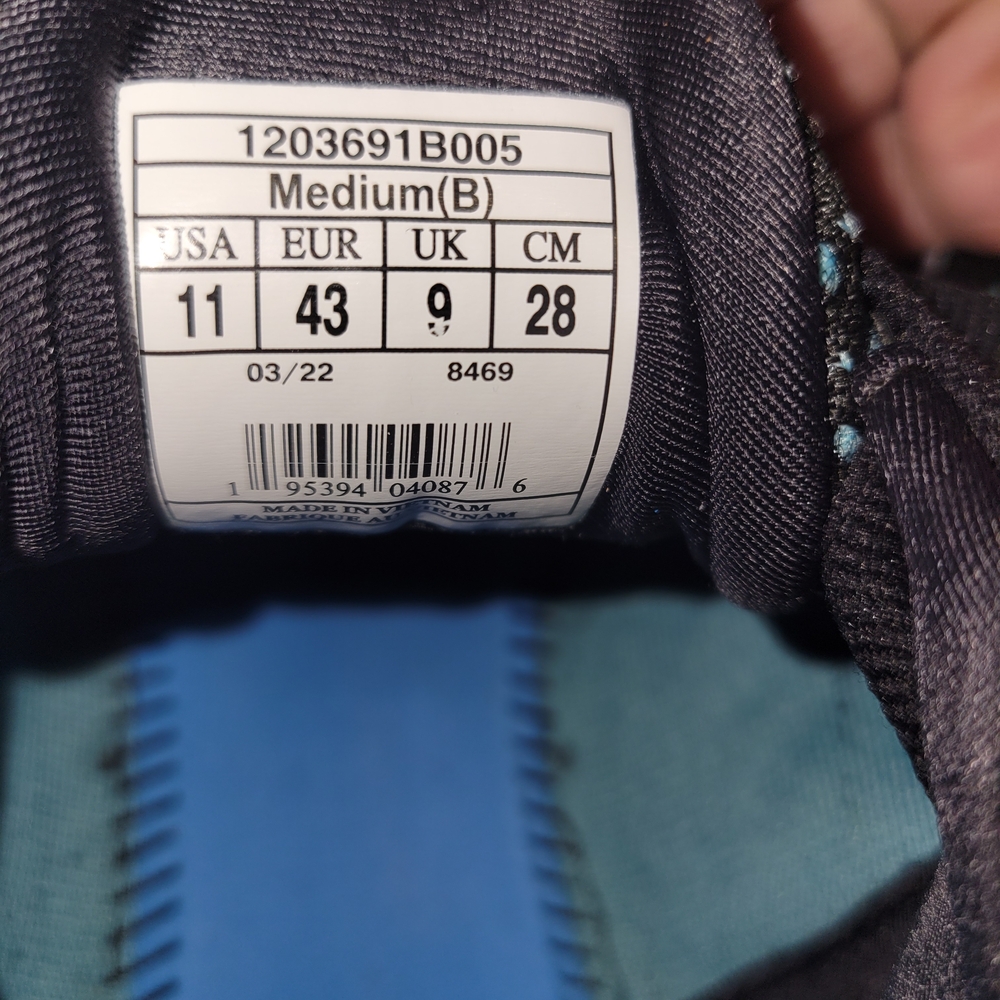 Women's Athletic Shoes